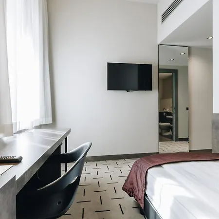 Continental Hotel 4*