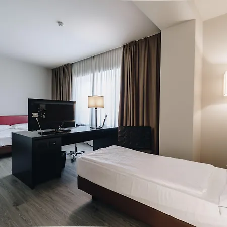 Continental 4*
